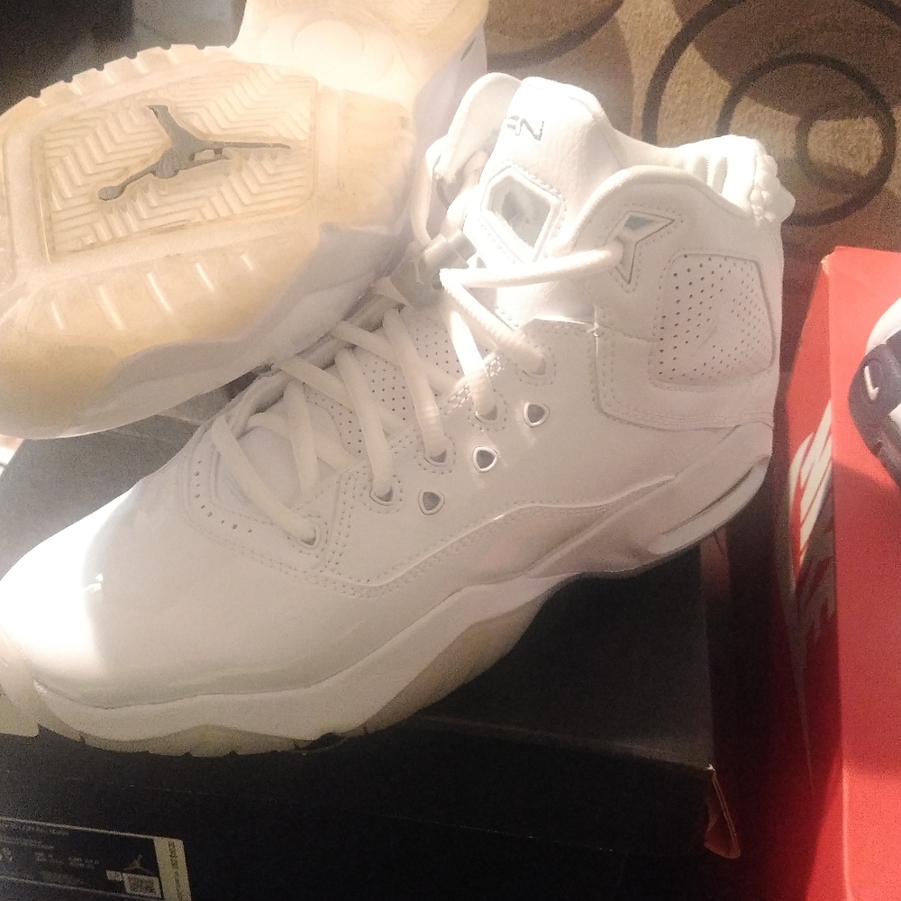 Boys shoes
